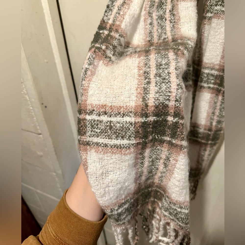 Scarf - Picture 2 of 2